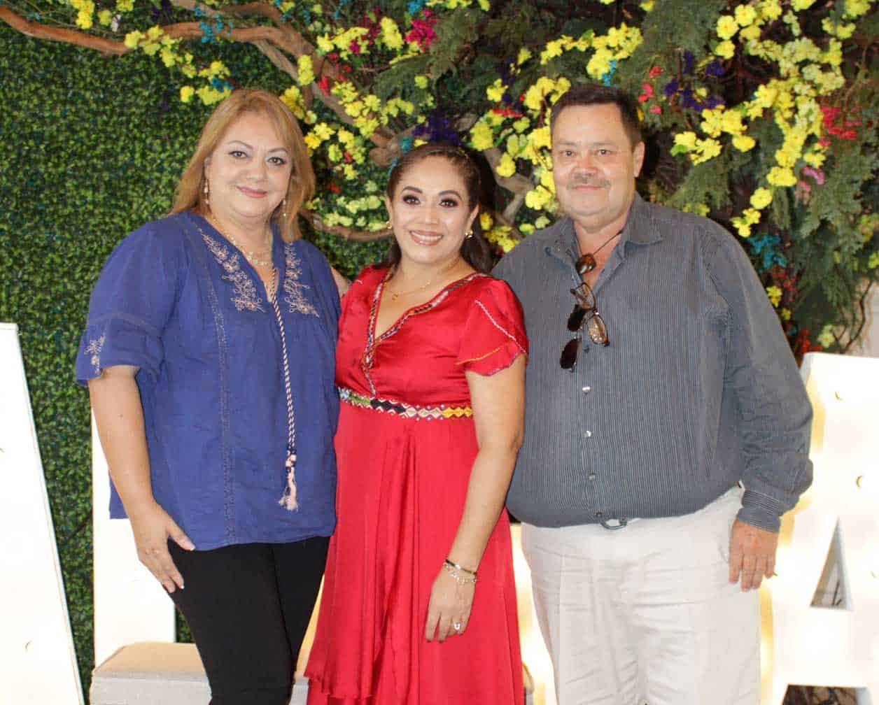 Marilú, Laura y Manuel