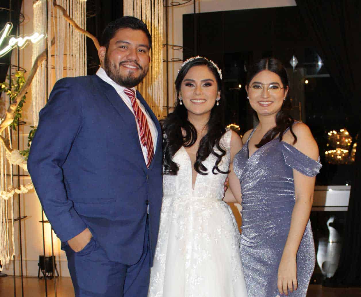 Le desearon lo mejor