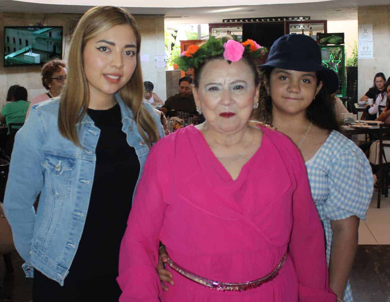Con Ana Luisa y Luvia