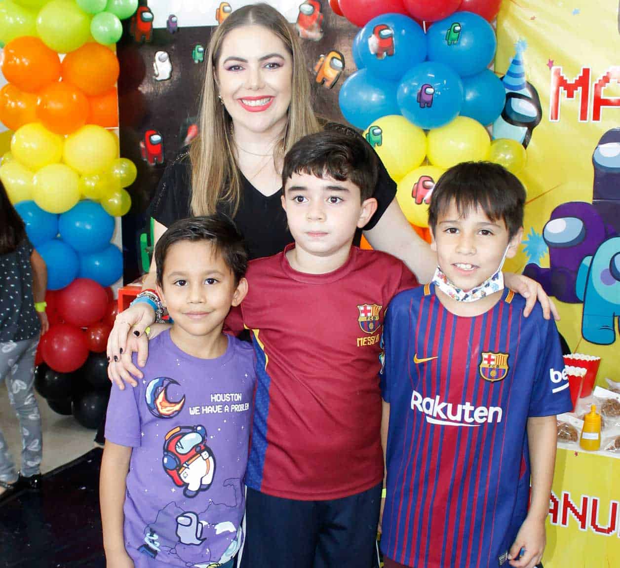 Silvia con Manuel, Leo y Max