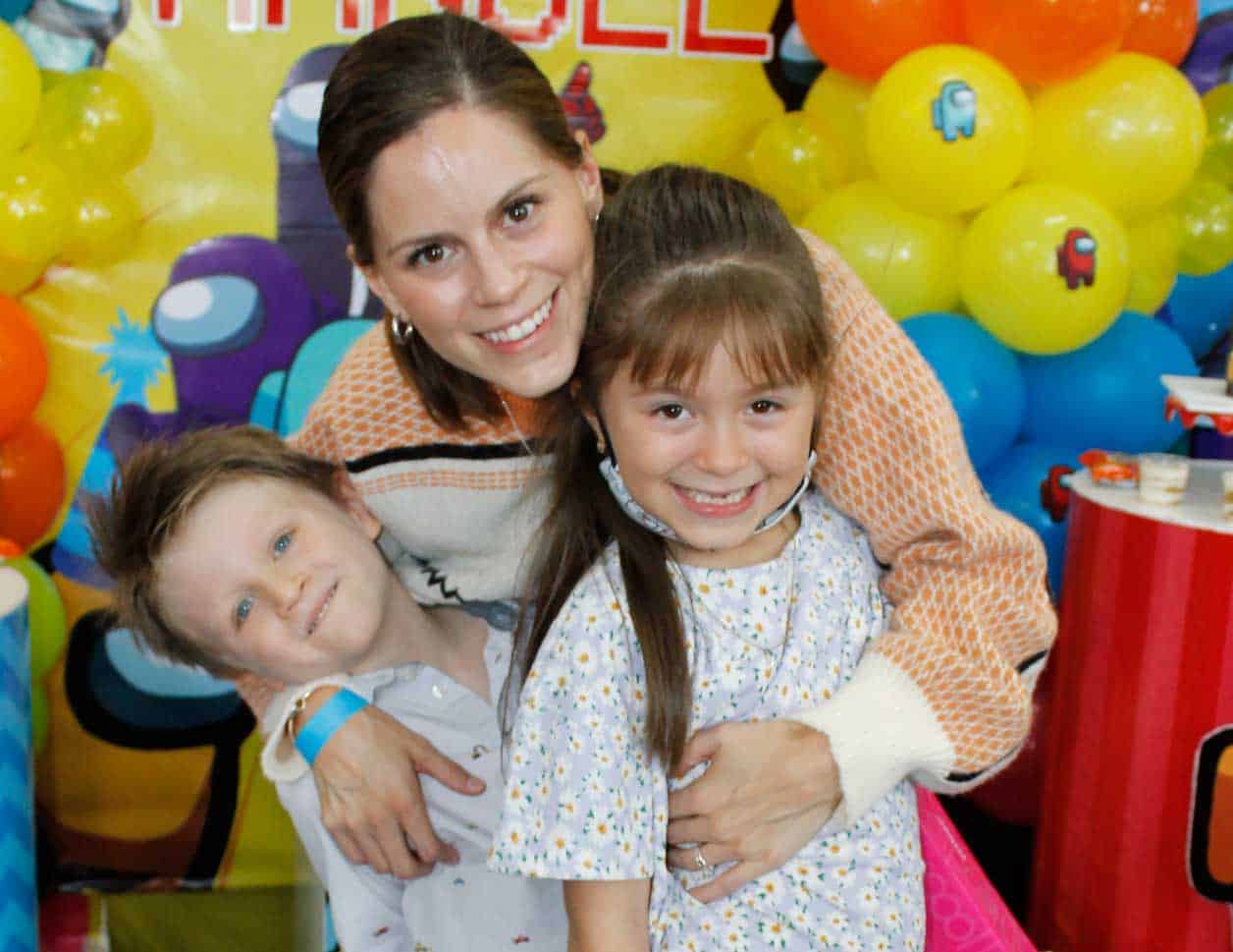 Roberta con Luis y Alana