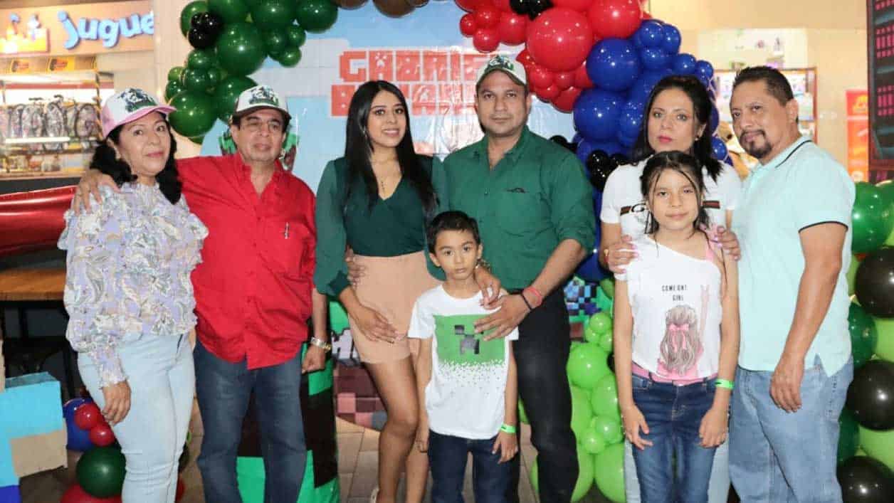 Blanquita, Ballardo, Blanquita, Gabriel Bayardo, Gabriel, Martitha, Sahory y Carlos