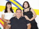 Nerio, Elizabeth y Naomi