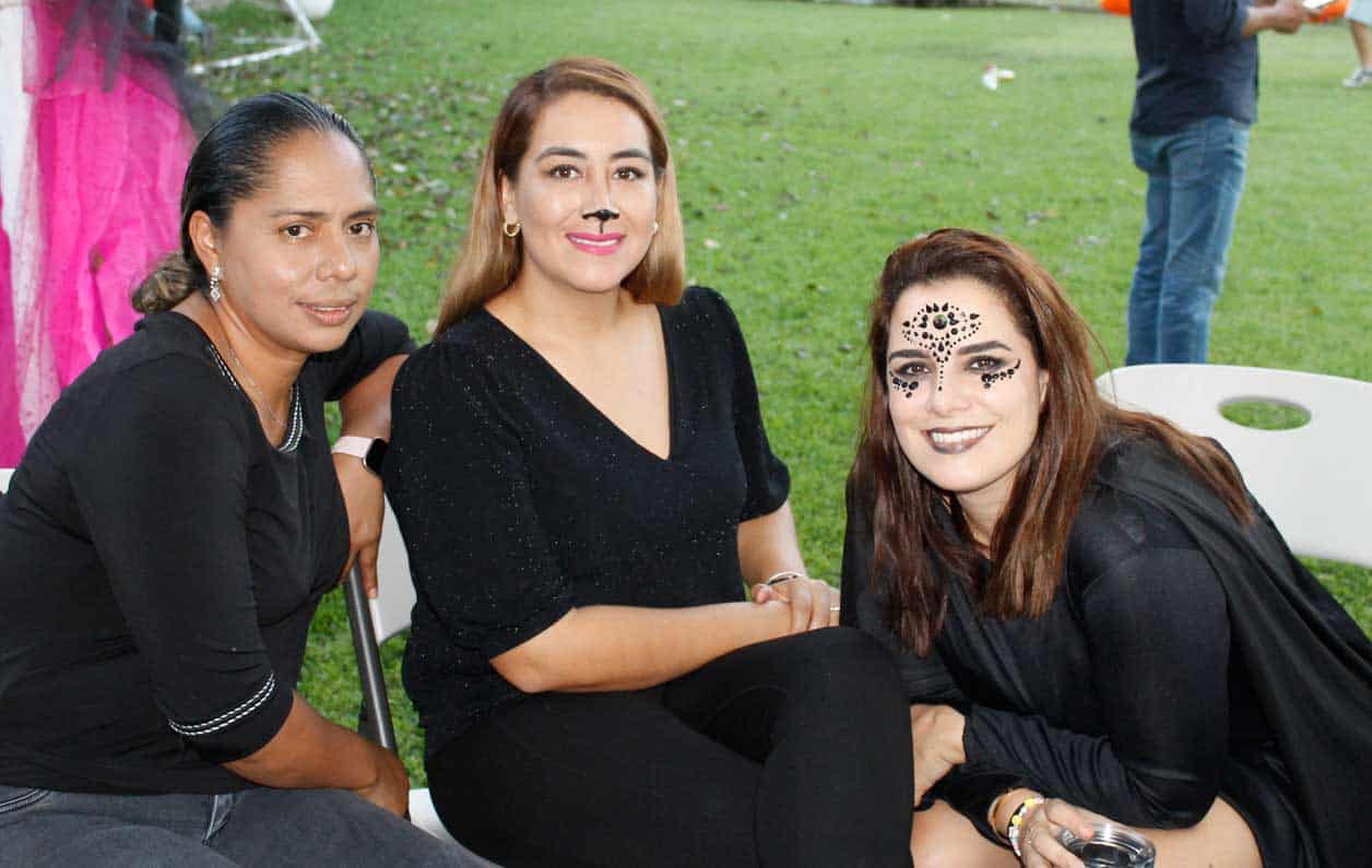 Sussy, Luz Mari´a y Tricia