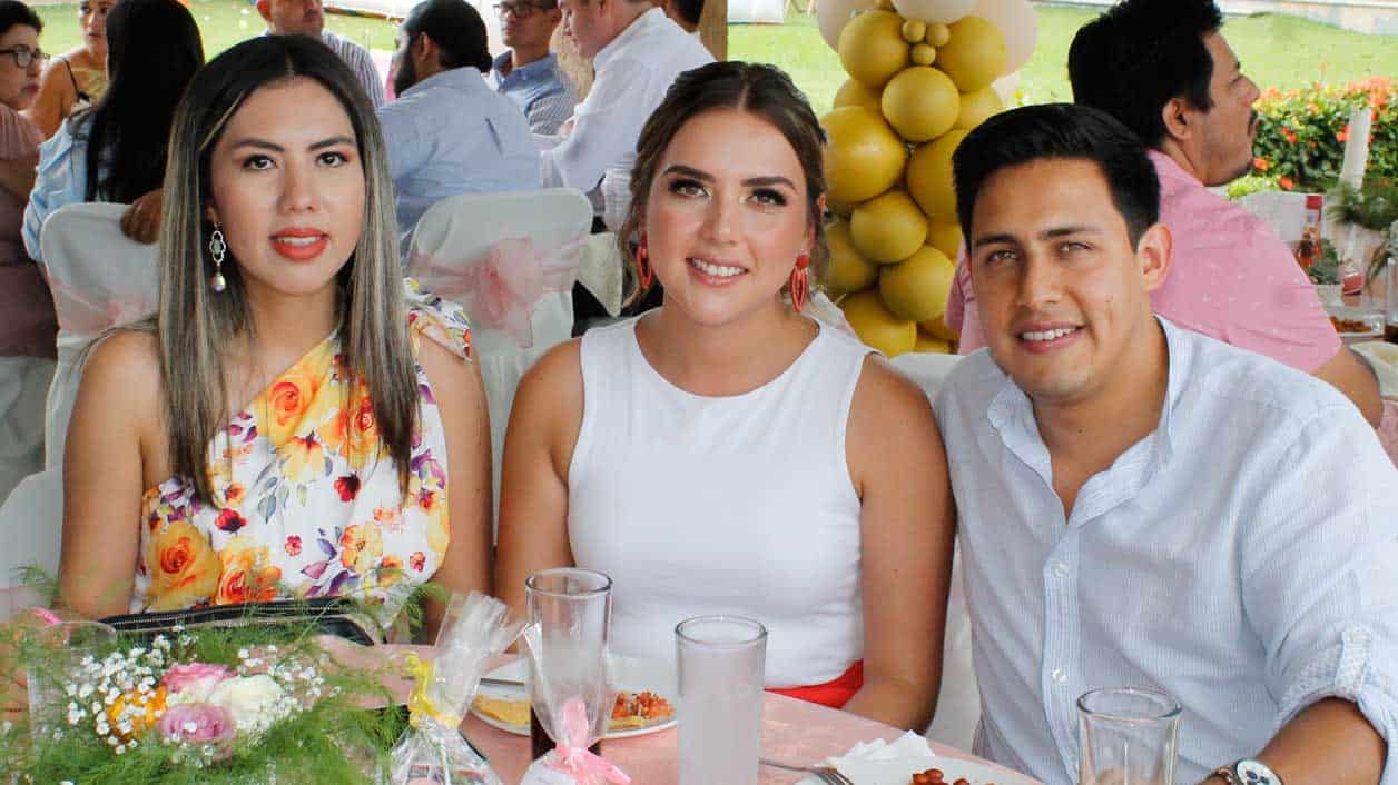 Karolina, Ana Laura y Mario
