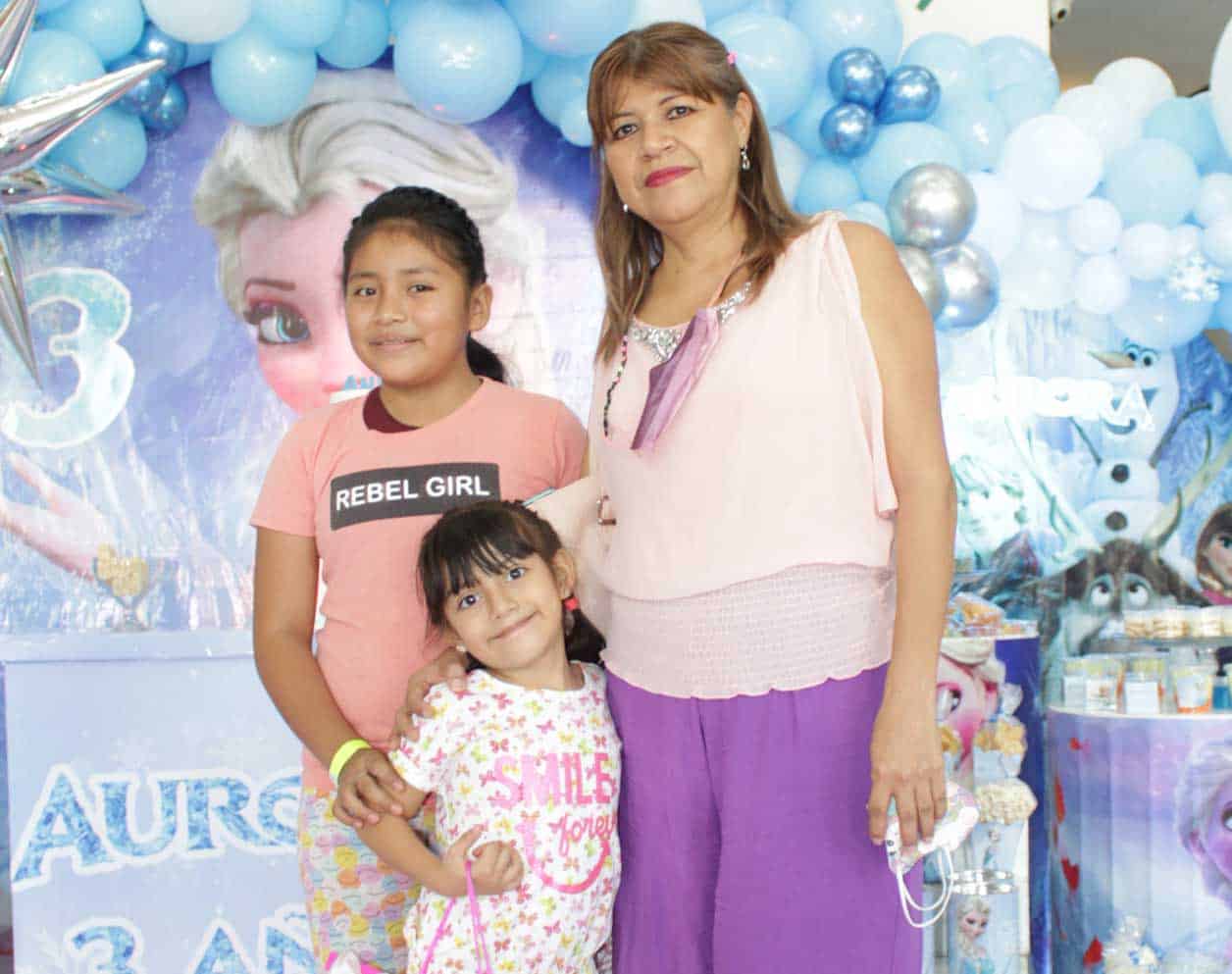 Mi´a, Arlette y Margarita