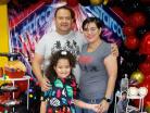 La cumpleañera con sus papa´s Luiz Adria´n y Patricia Alejandra