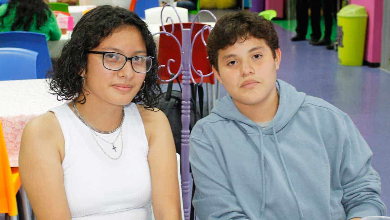 Liliana y Adria´n Sebastia´n