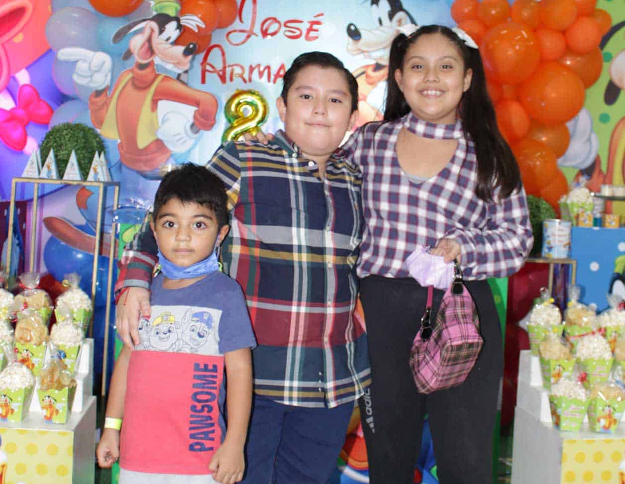 Rodrigo, Jose´ y Regina