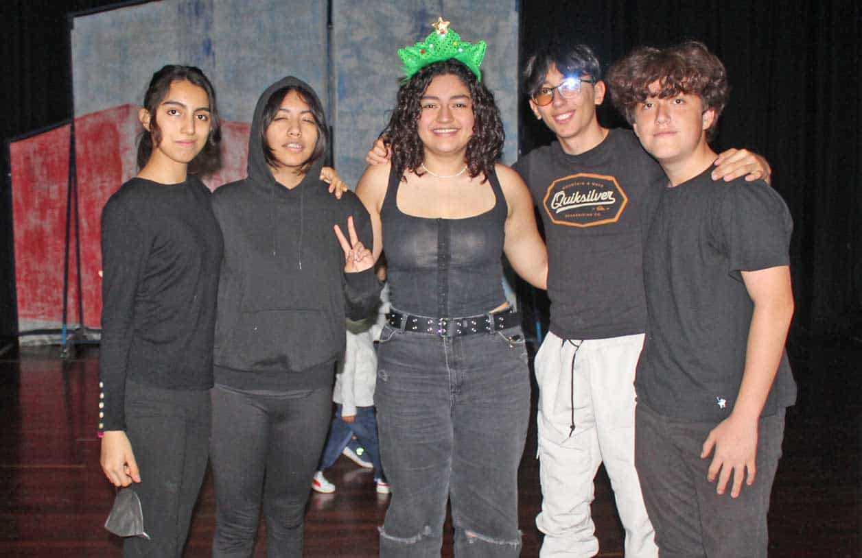 Yolanda, Camila, Renata, Alfonso y A´ngel