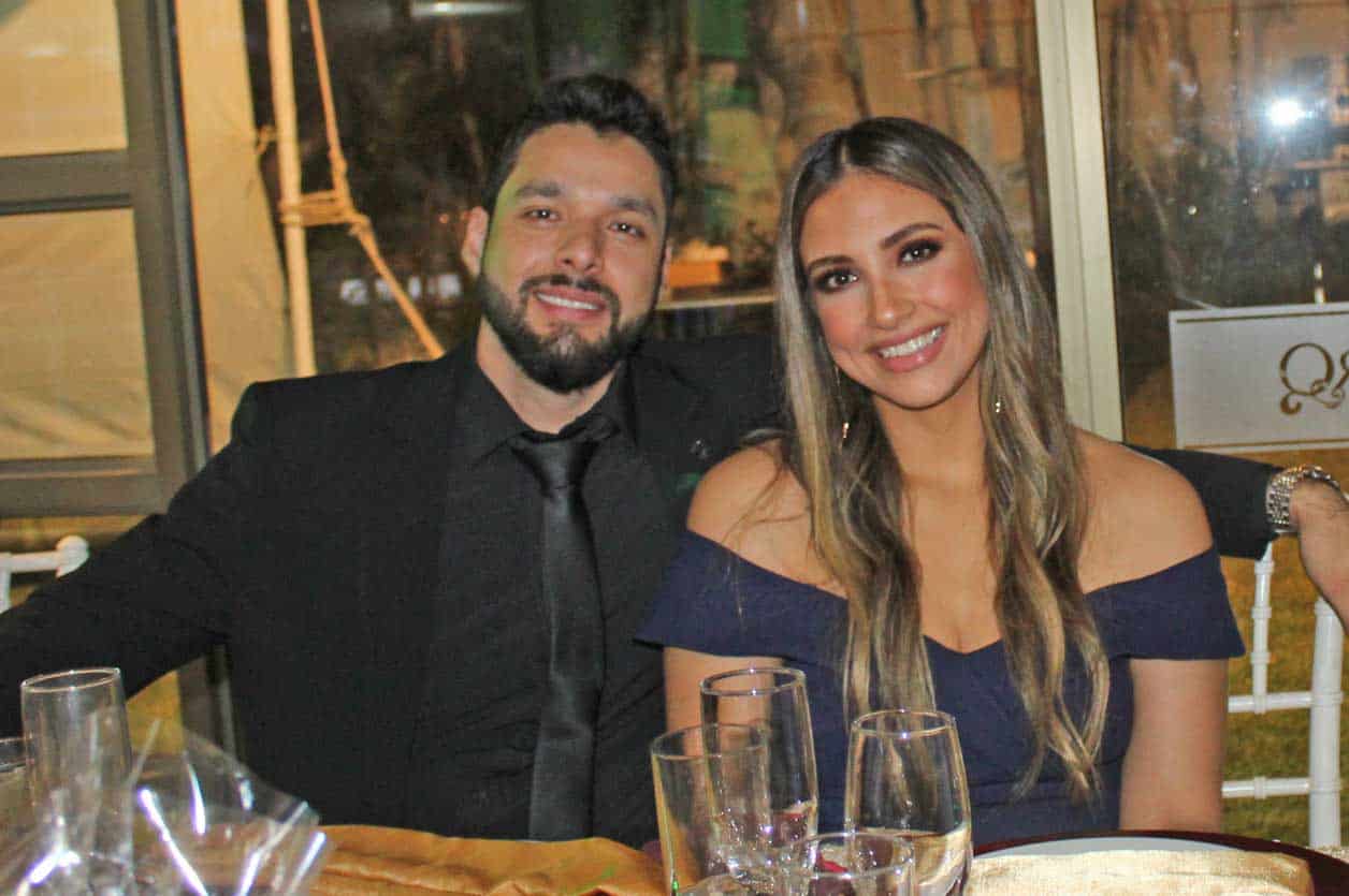 Con la mejor compan~i´a