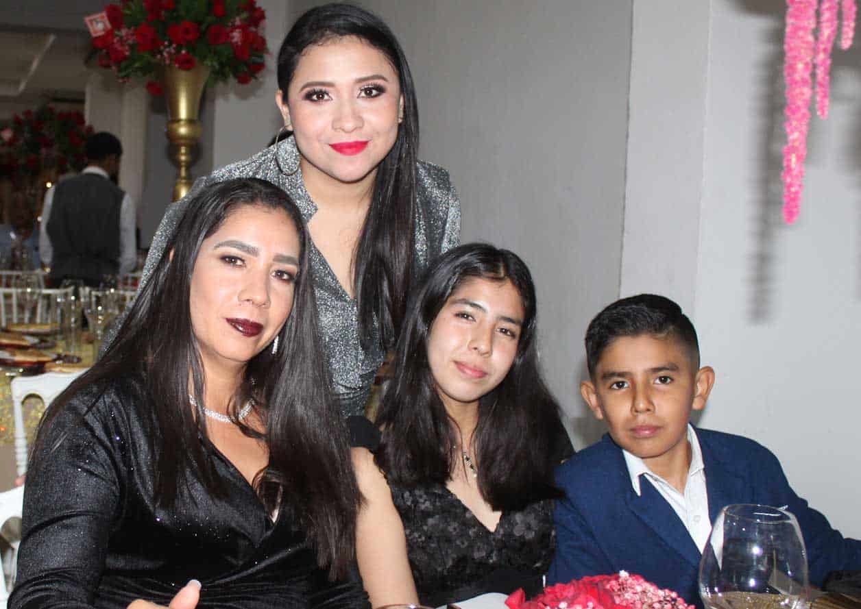 Estefani´a, Lizeth, Valeria y Jose´ Eduardo