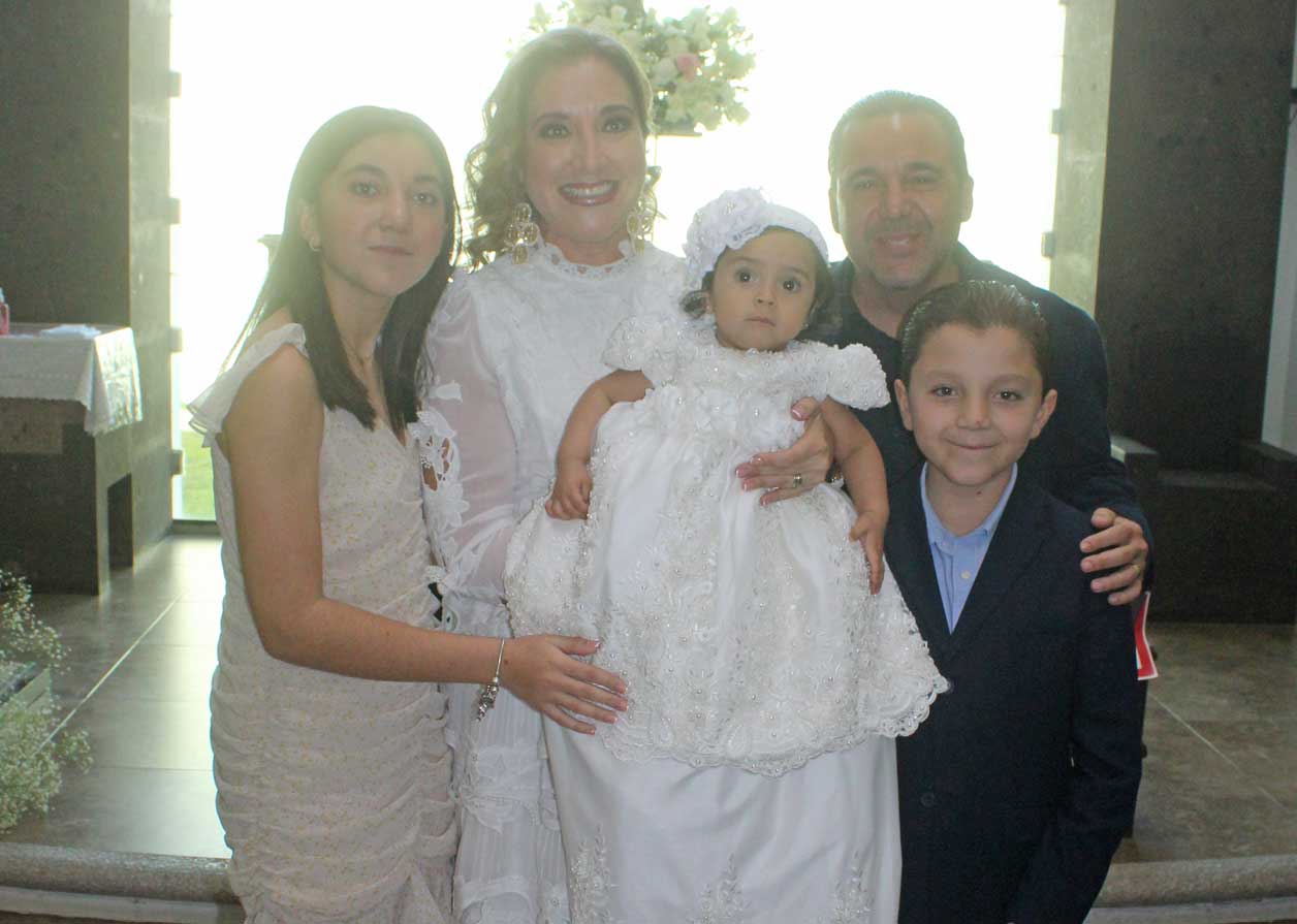 Muy contentos en la celebración