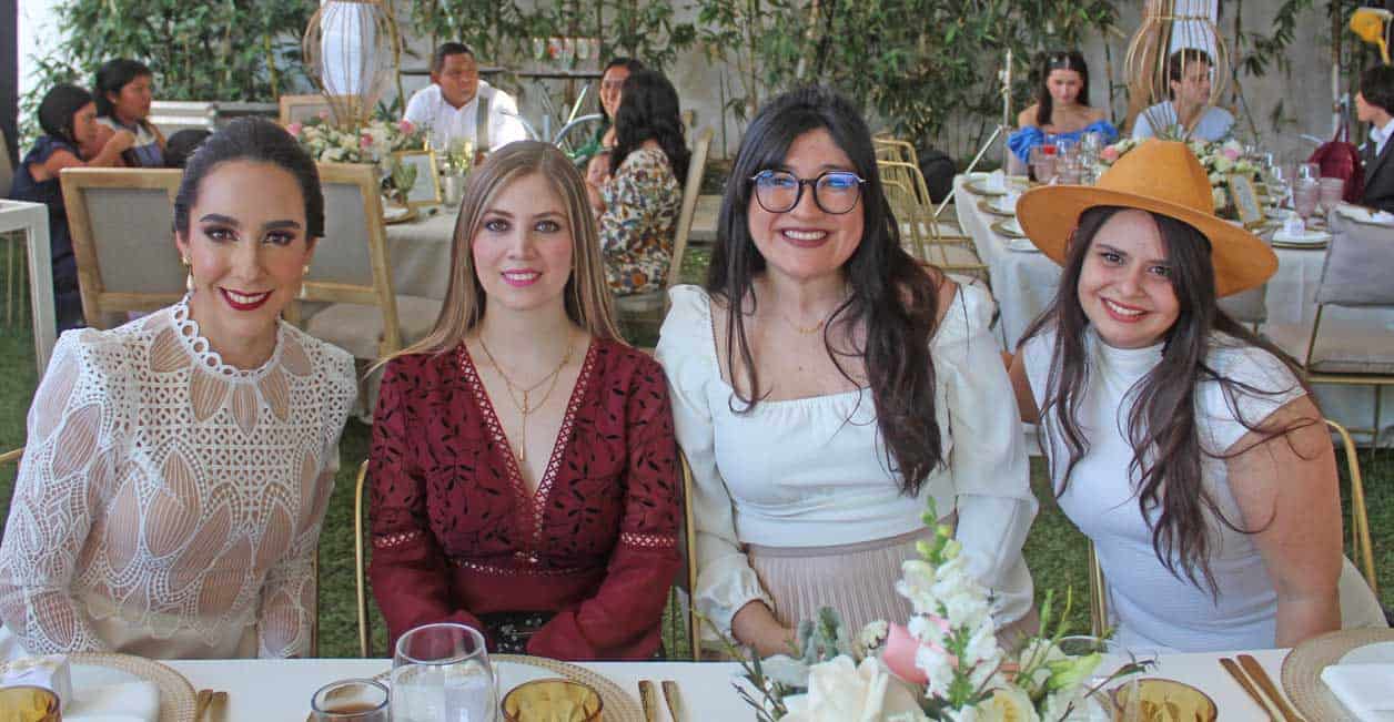 Mariana, Karla, Alejandra y Carmen