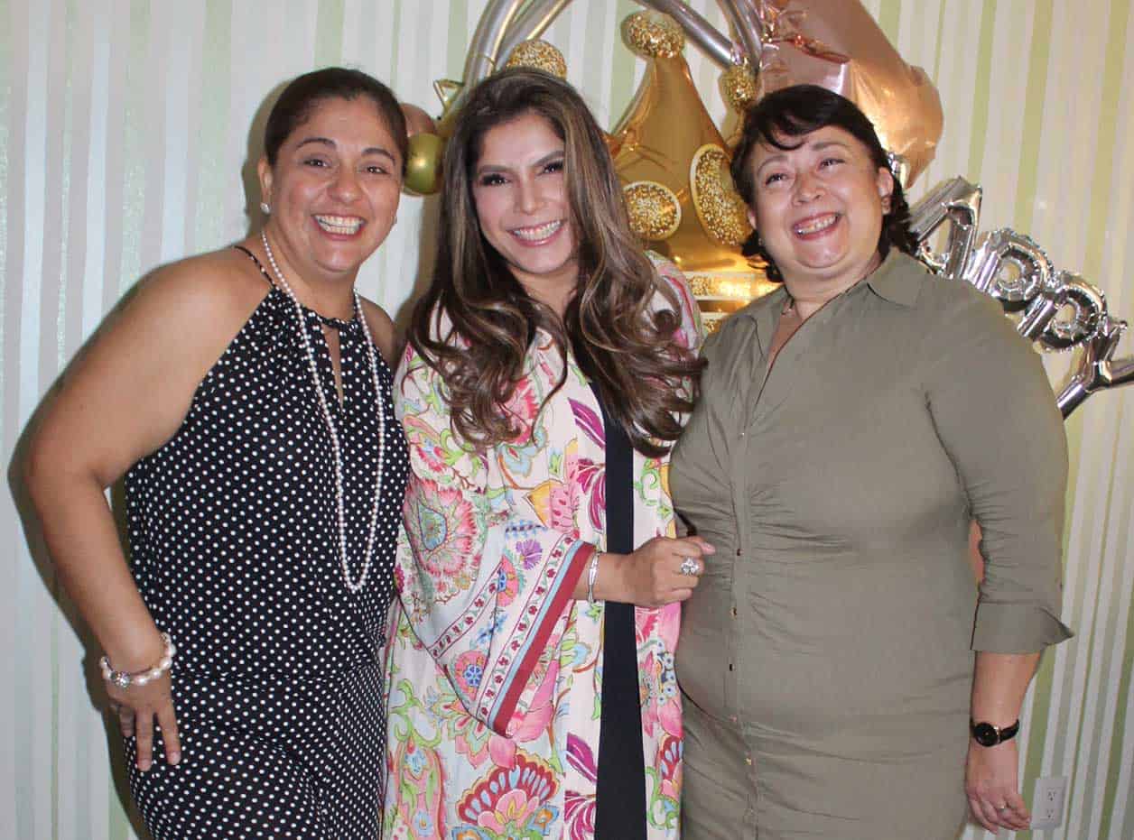 Tatiana, Karen y Dulce