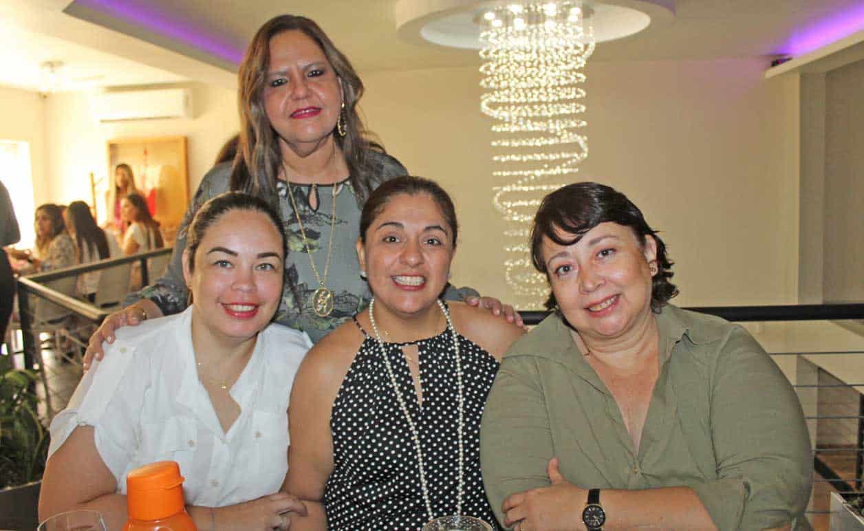 Rocío, Carolina, Tatiana y Dulce
