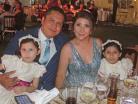 Manuel y Laura con Mia y Helen