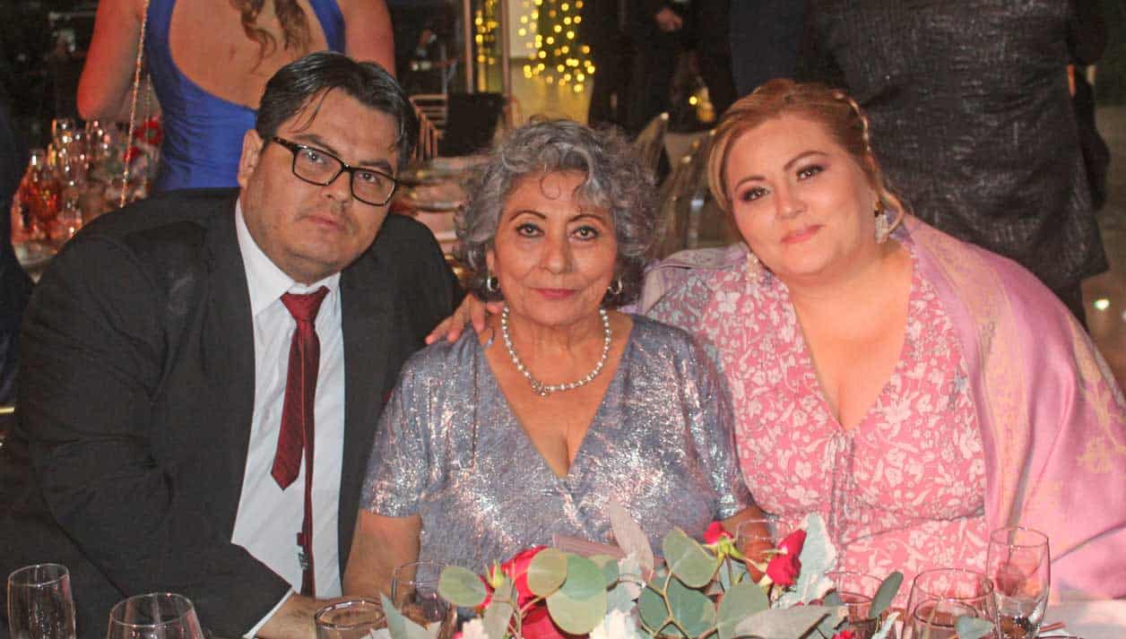 He´ctor, Bella Flor y Gardenia