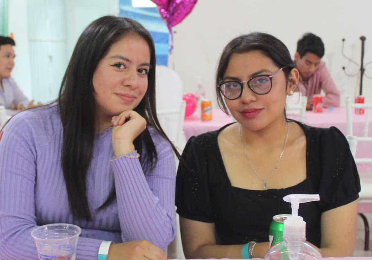 Dulce y Monse