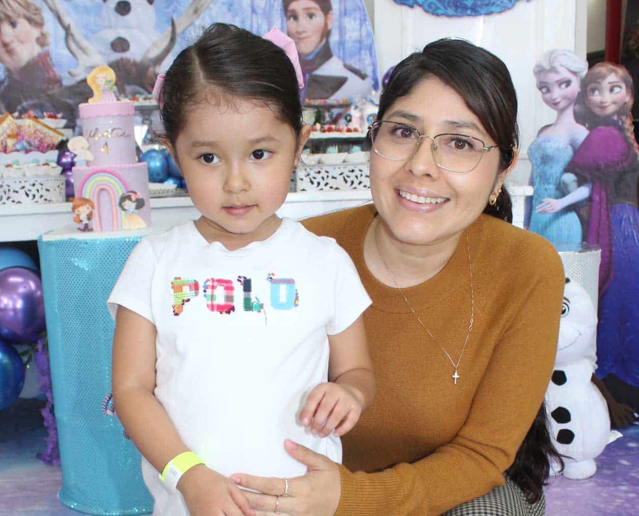Grecia y su mami