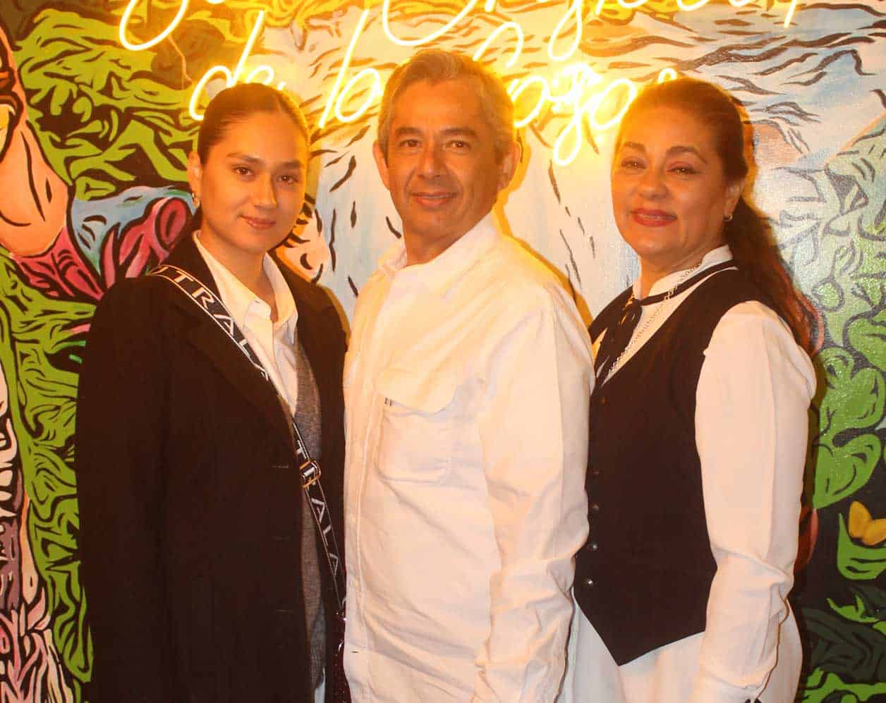 Sofi´a, Carlos y Liliana