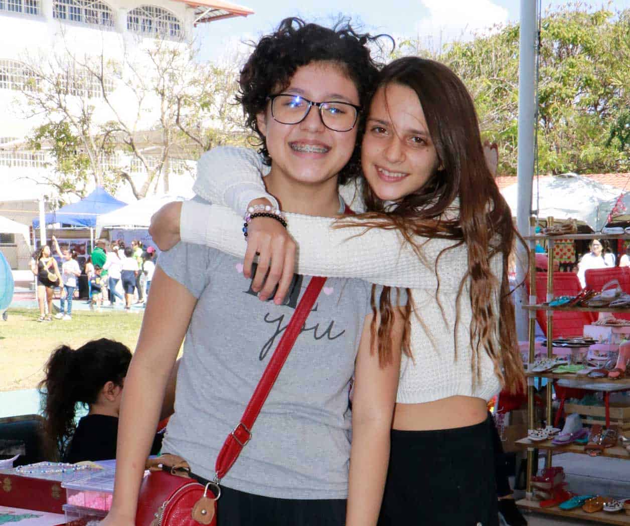Alana y Valentina