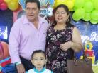 Gustavo, Mari´a de Lourdes y Leo´n