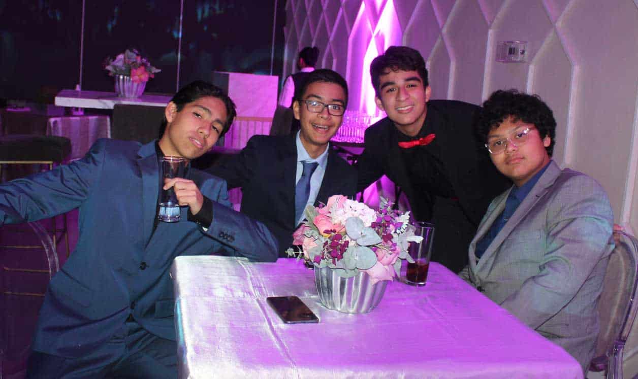 Santiago, Lisandro, Diego y David