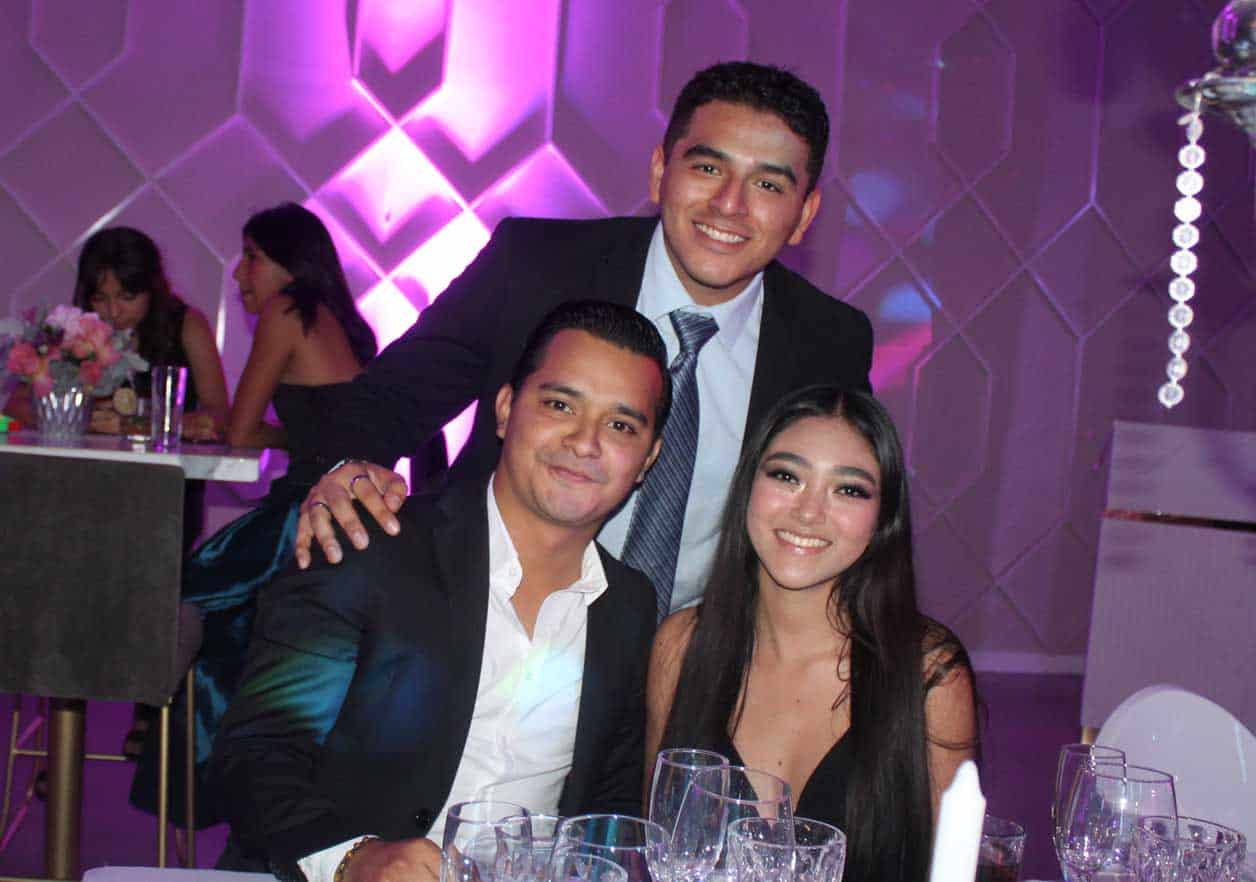 Eduardo, Mauricio y Paola