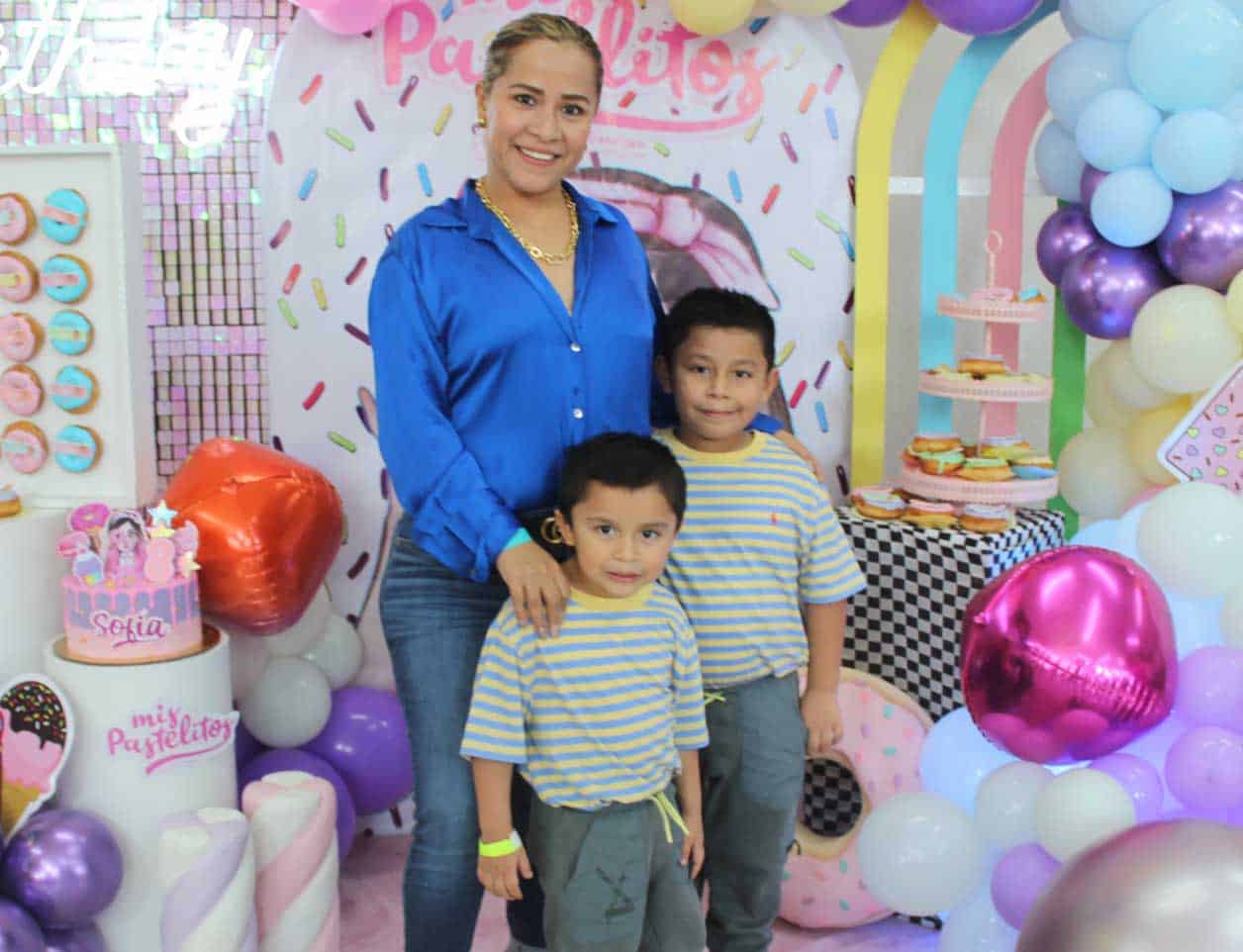 Gelyn, Dylan y Elian