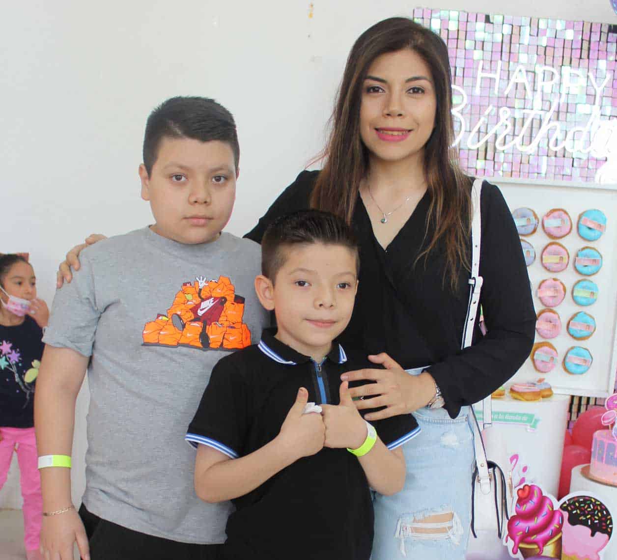 Mateo, Alexander y Cindy