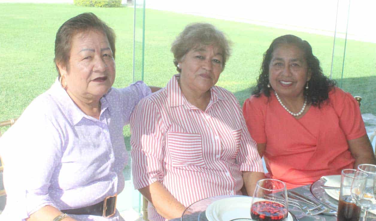Teresa, Alicia y Mari´a de la Luz