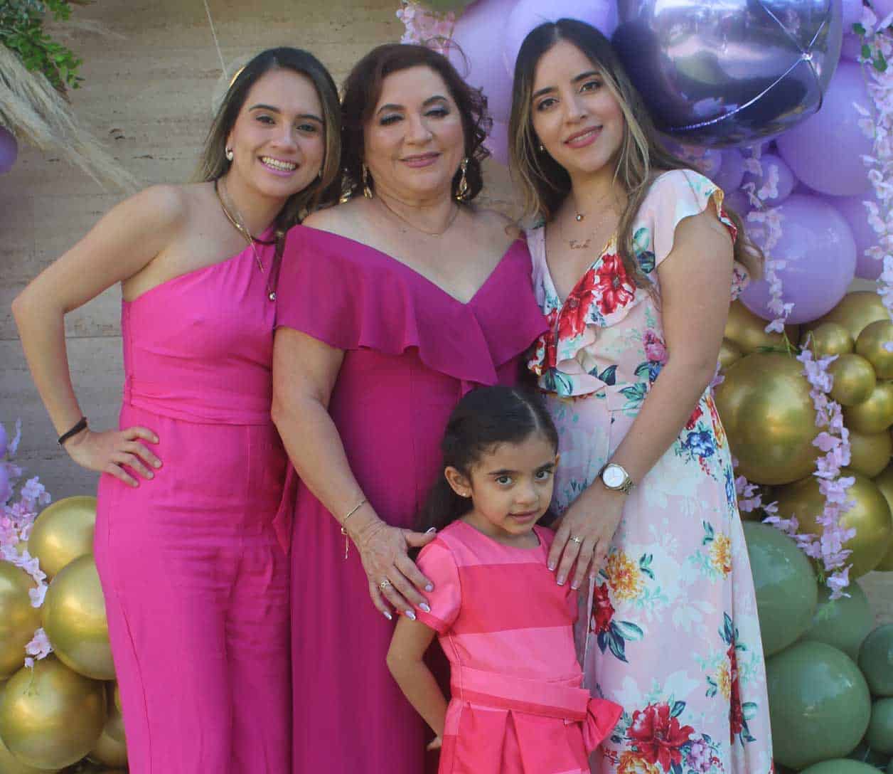 Amanda con Alejandra, Carolina y Sofi´a