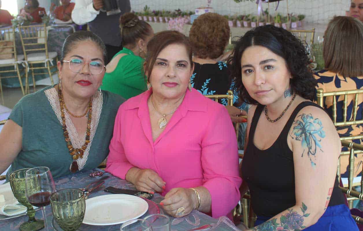 Margarita, Maite y Estefani