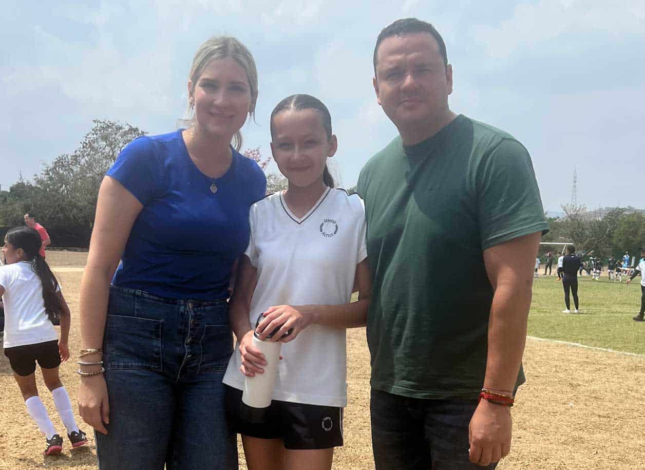María con sus papa´s
