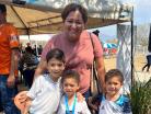 Kristell con sus hijos