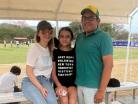 Helenita con sus papa´s