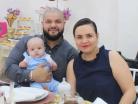 Rodrigo con sus papis