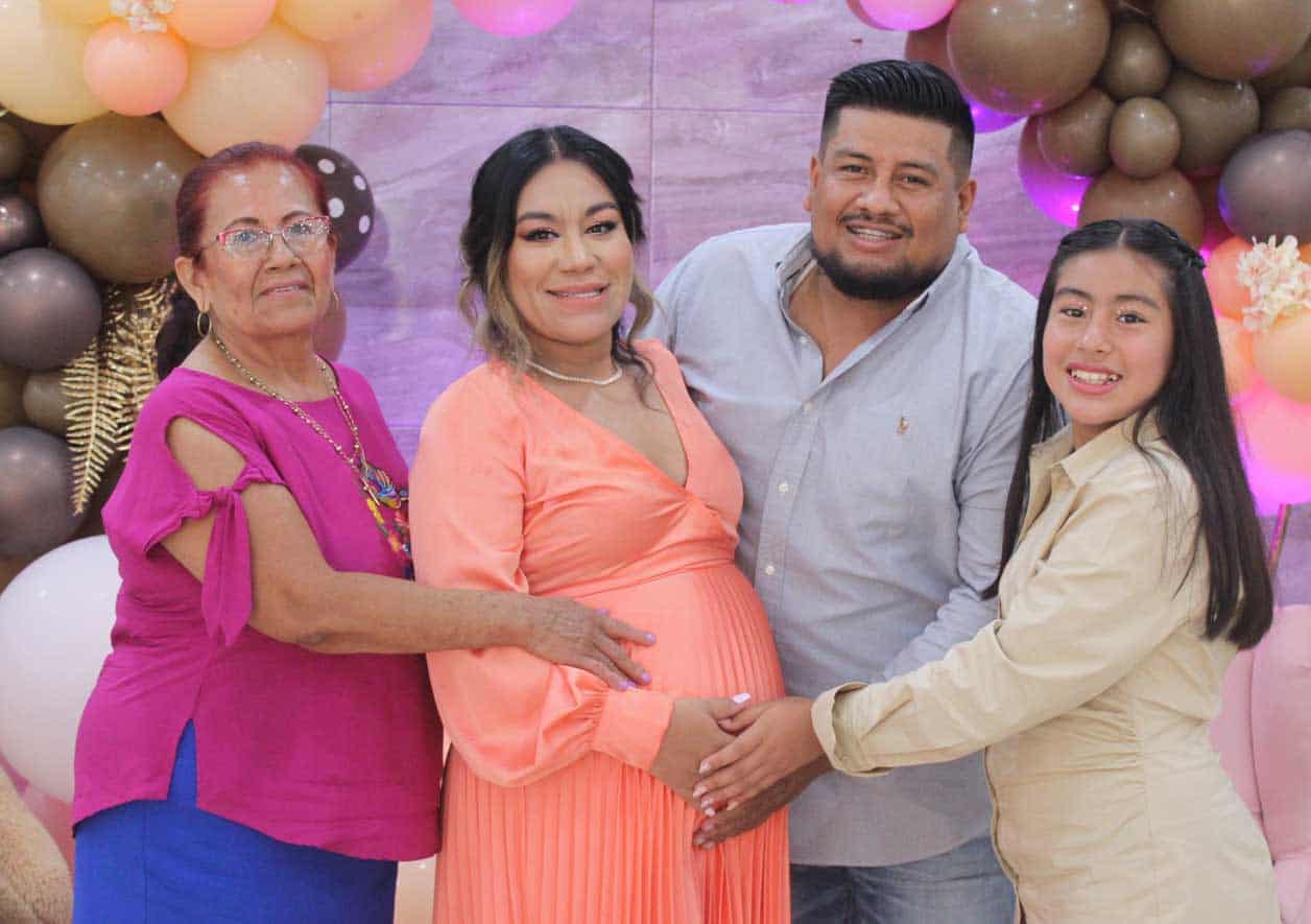 Muy feliz