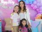 Renata y Antonella, con su mama´