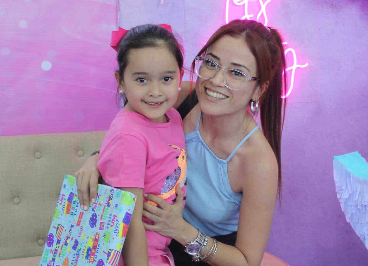 Victoria y Lupita