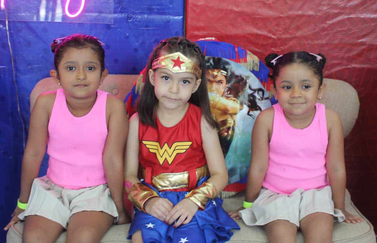 Ariadna con Miranda y Loretta