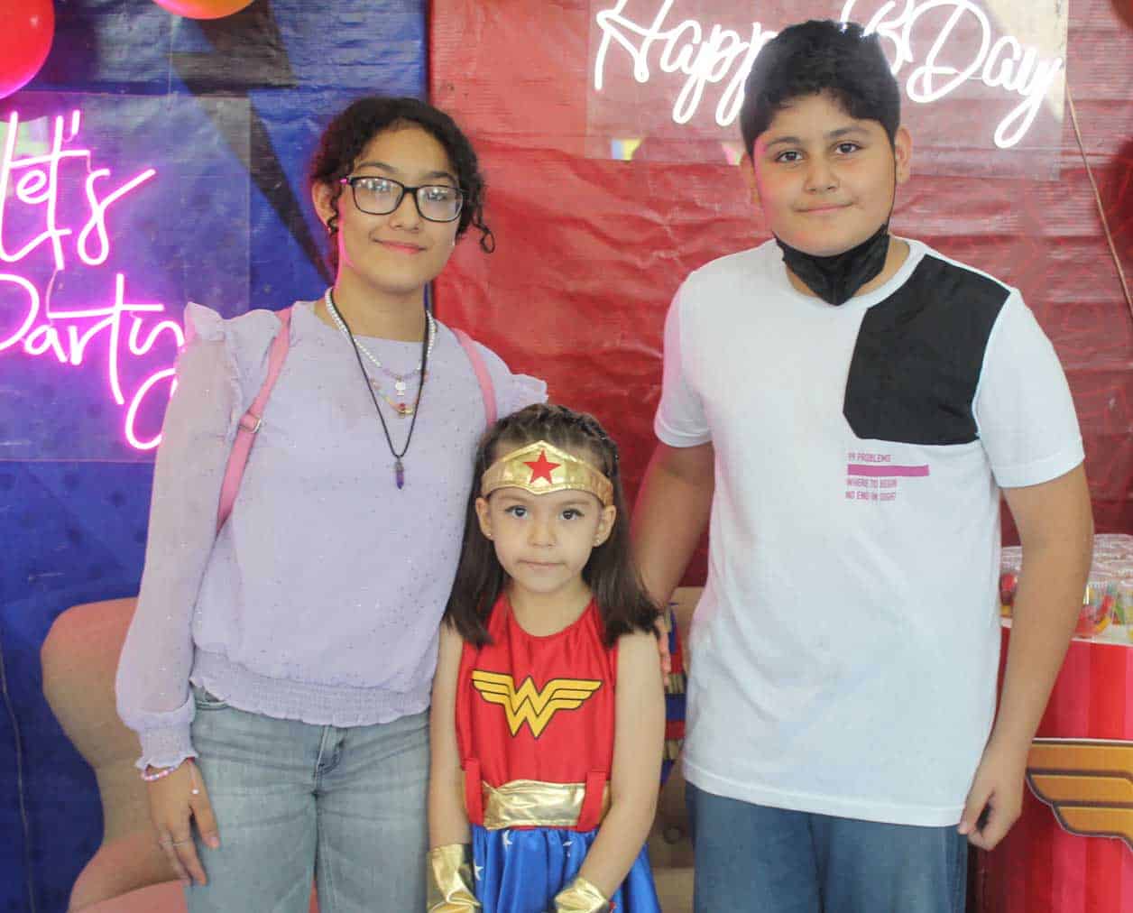 Karla, Ariadna y Andre´s