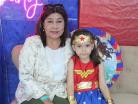 En compan~i´a de su abuelita