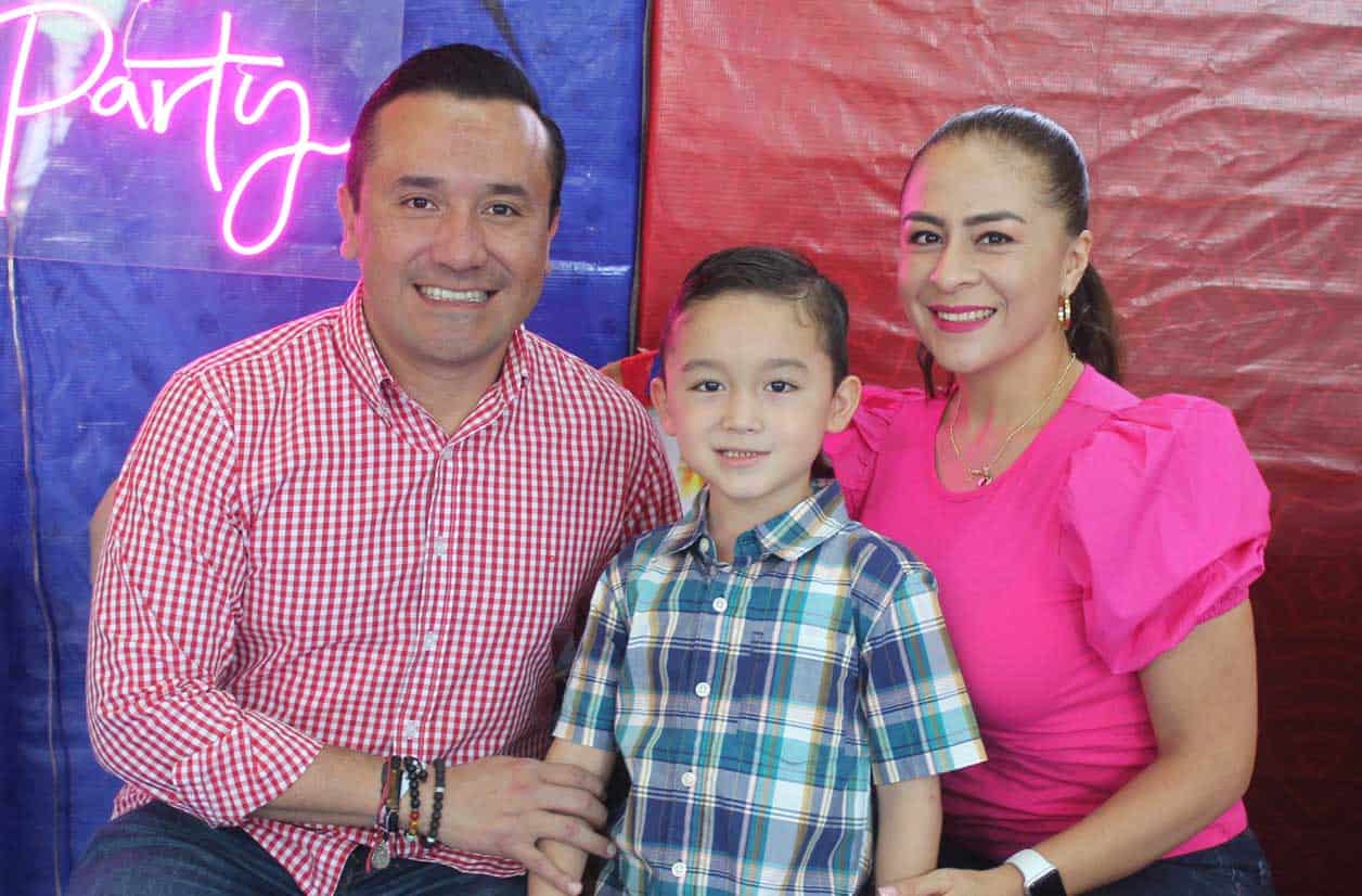 Cristian, Santiago y Fernanda