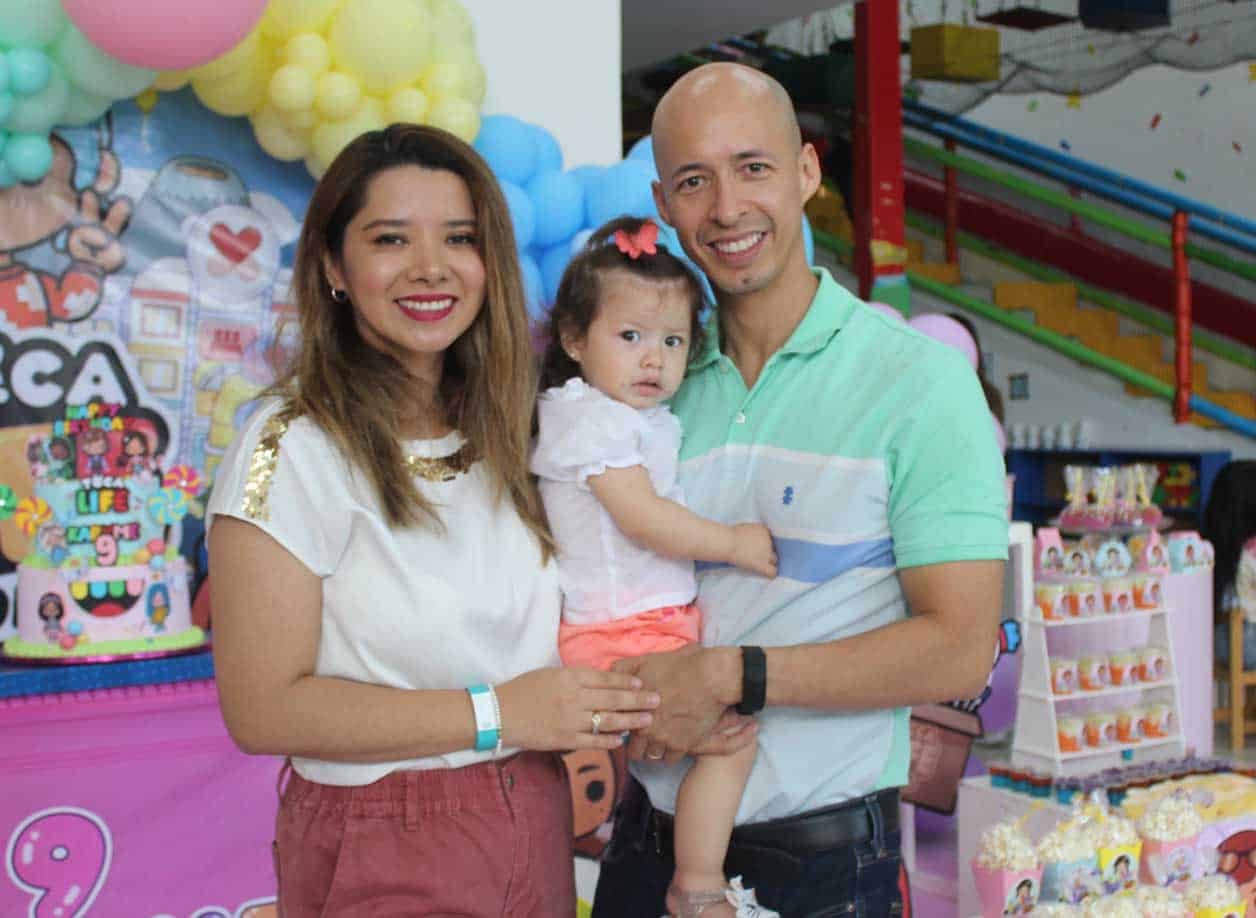Nidia, Mariana y Franco