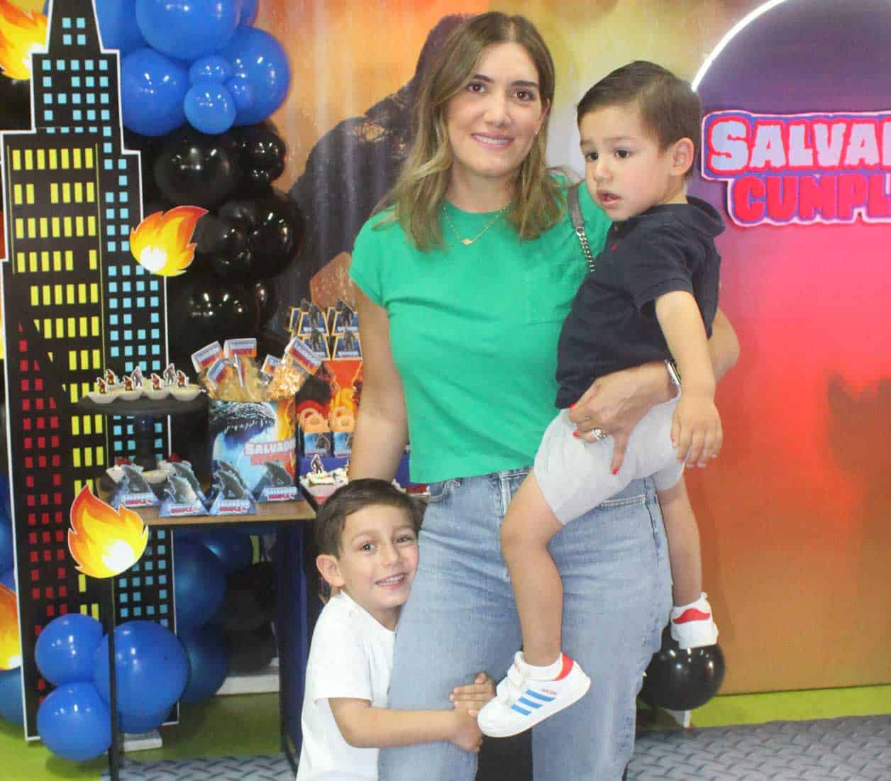 Claudia con Samuel y Pablo