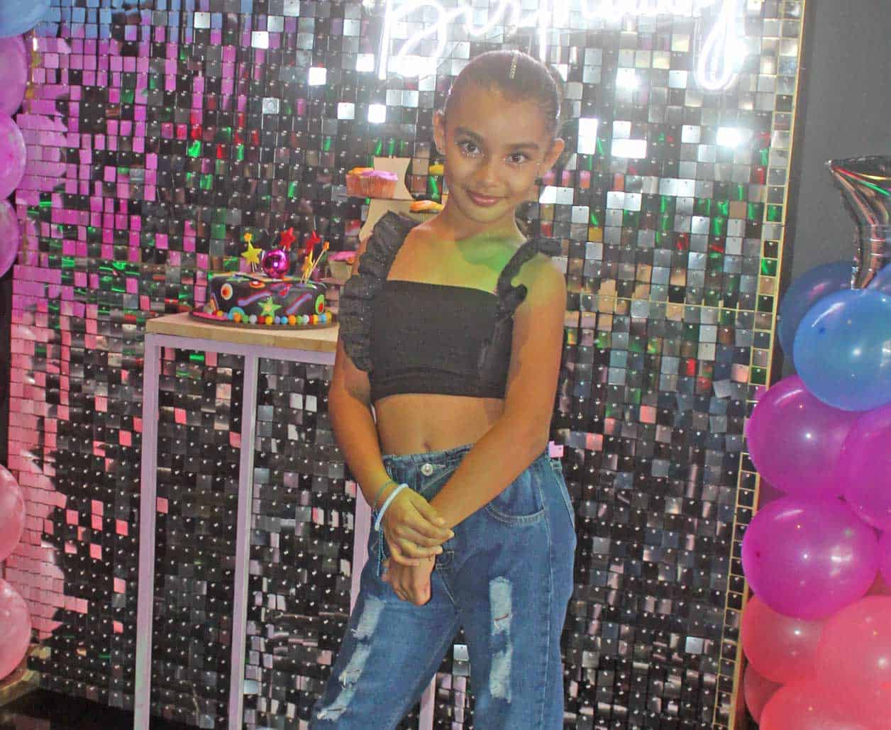 La cumplean~era, Jade