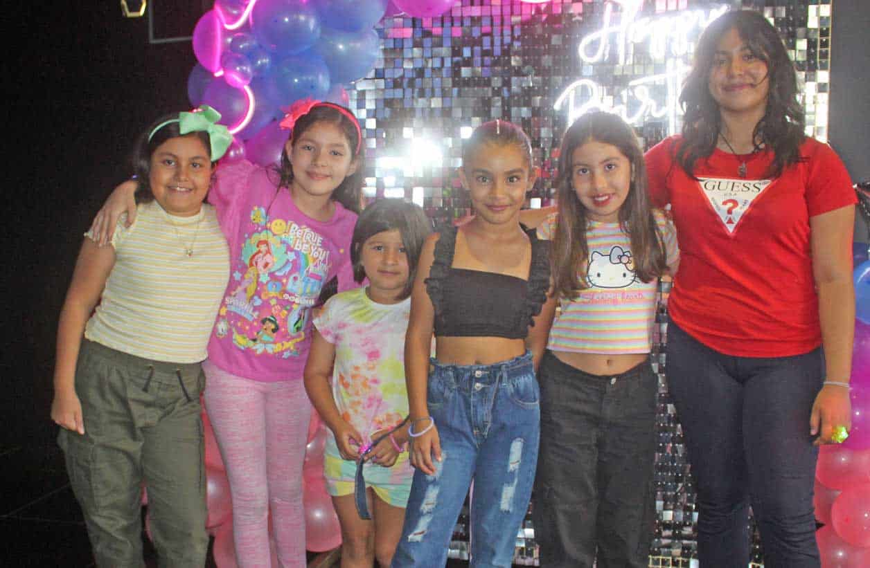 La foto con sus amigas