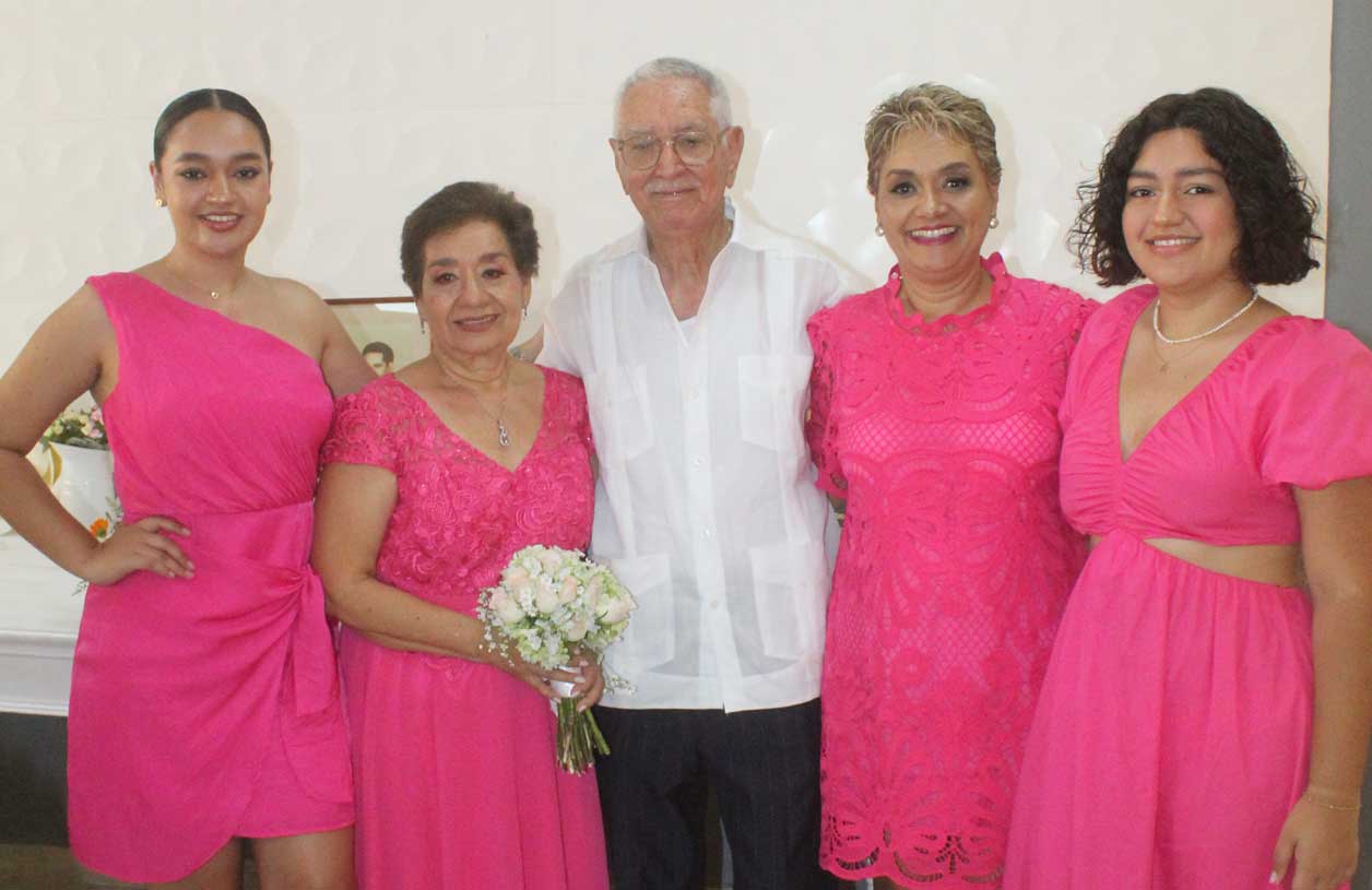 Rebeca, los festejados, Cecy y Renata